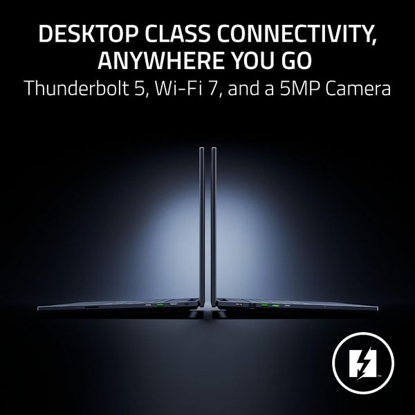 Razer Blade 18 (K12/Uhd+ 240Hz | Fhd+ 440Hz/Core Ultra 9/32Gb/Rtx 5090/2Tb) Gaming Laptop